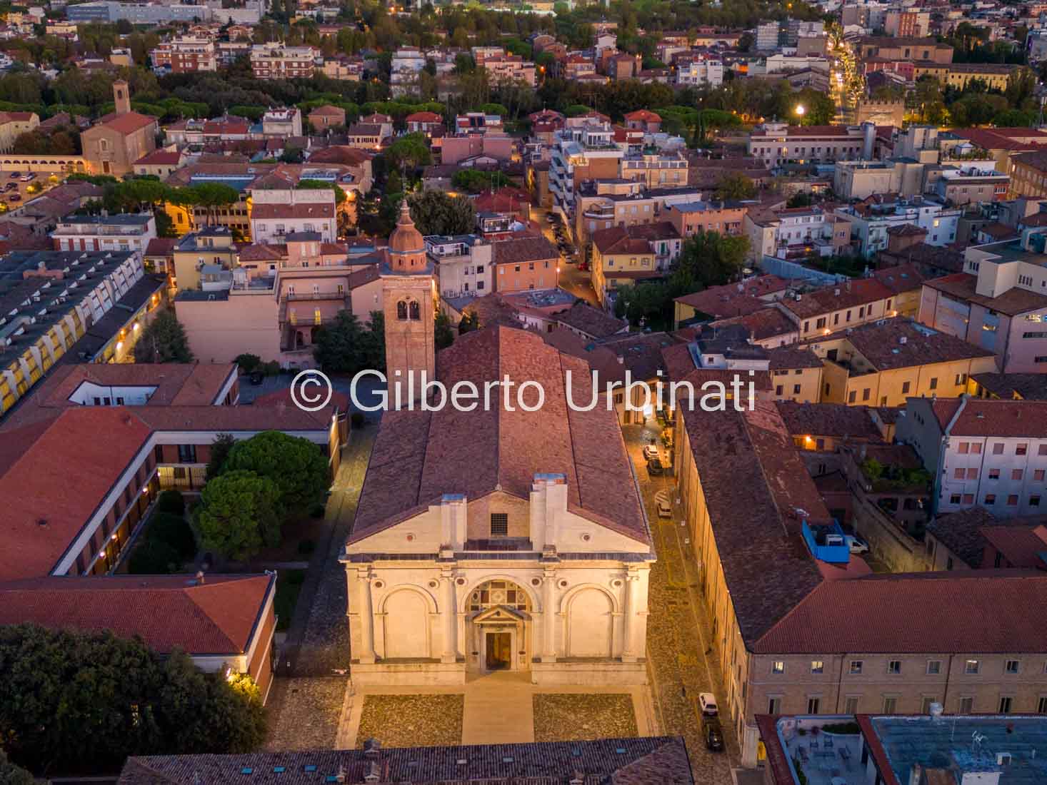 tempio notturno aereo 1